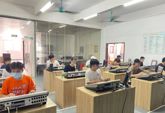 杰威灯光师技术培训“第162届”学员学习现场实拍